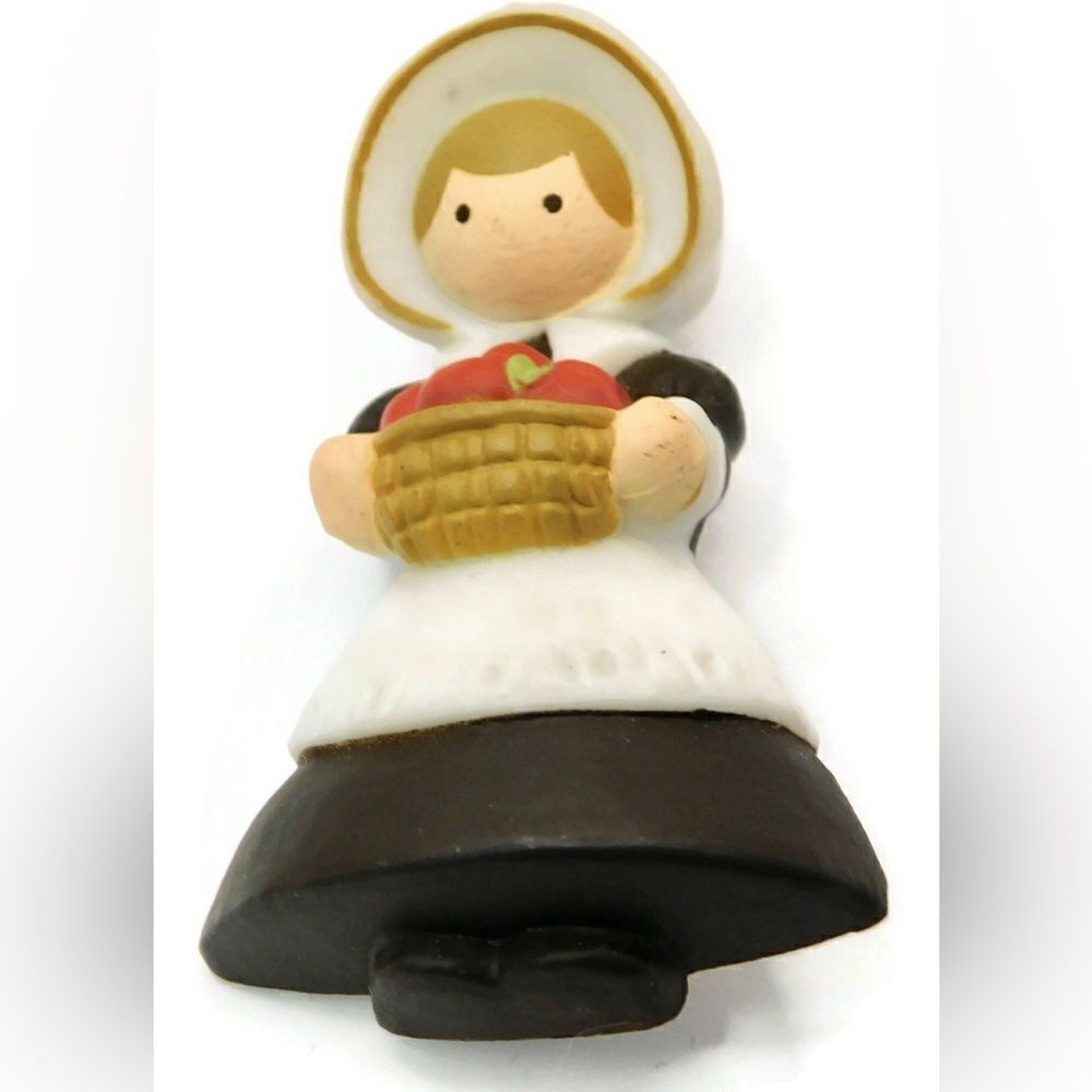 Hallmark Vintage  harvest pilgrim pin